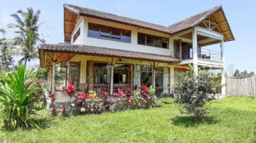 Spacious 2 bedroom bright villa with rice field View