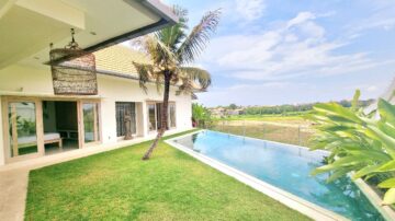 Villa mit 3 Schlafzimmern und freiem Blick auf die Reisfelder in Canggu